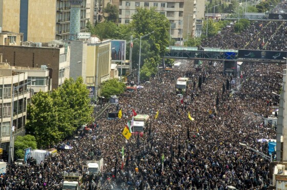 مراسم بدرقه پیکر شهید دکتر ابراهیم رئیسی و همراهان شهیدش -۳