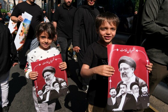 مراسم بدرقه پیکر شهید دکتر ابراهیم رئیسی و همراهان شهیدش -۵