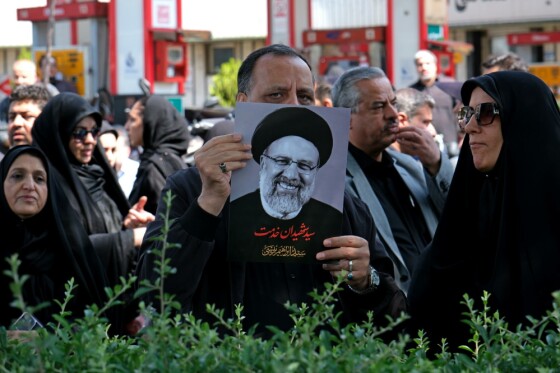 مراسم بدرقه پیکر شهید دکتر ابراهیم رئیسی و همراهان شهیدش -۵