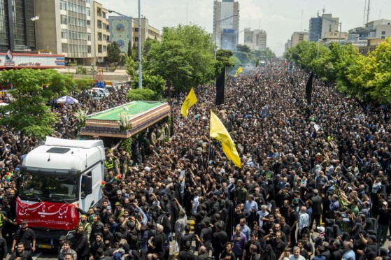 مراسم بدرقه پیکر شهید دکتر ابراهیم رئیسی و همراهان شهیدش -۲