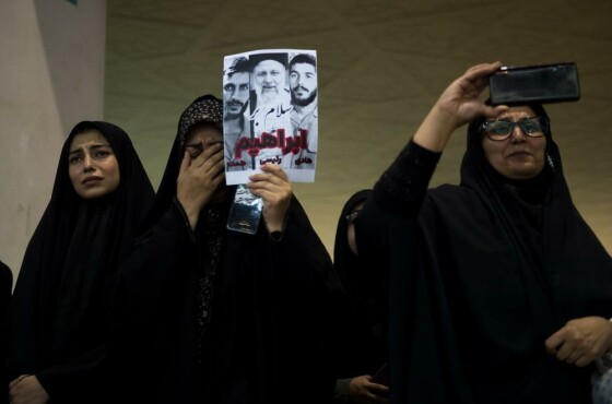 مراسم وداع با شهدای خدمت در مصلی امام خمینی (ره)