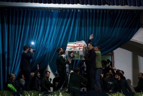 مراسم وداع با شهدای خدمت در مصلی امام خمینی (ره)