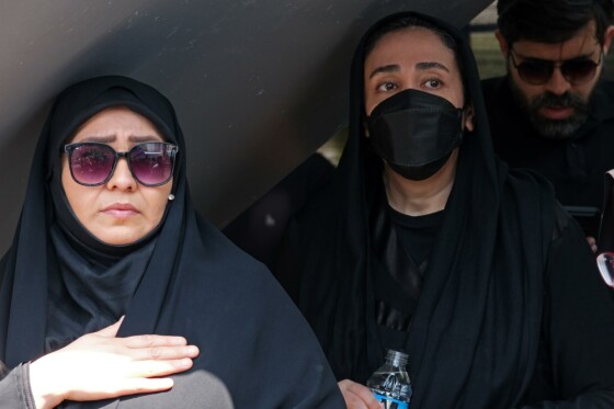 مراسم بدرقه پیکر شهید دکتر ابراهیم رئیسی و همراهان شهیدش -۵