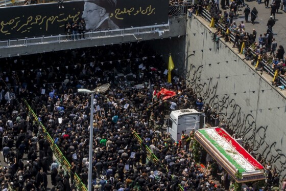 مراسم بدرقه پیکر شهید دکتر ابراهیم رئیسی و همراهان شهیدش -۳