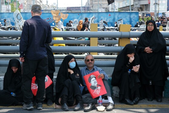 مراسم بدرقه پیکر شهید دکتر ابراهیم رئیسی و همراهان شهیدش -۵