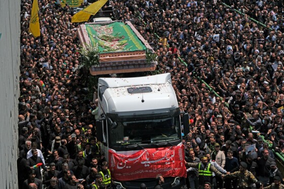 مراسم بدرقه پیکر شهید دکتر ابراهیم رئیسی و همراهان شهیدش -۵