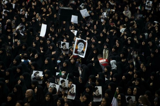 مراسم وداع با شهدای خدمت در مصلی امام خمینی (ره)