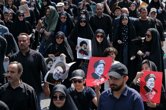 مراسم بدرقه پیکر شهید دکتر ابراهیم رئیسی و همراهان شهیدش -۵