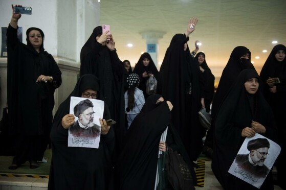 مراسم وداع با شهدای خدمت در مصلی امام خمینی (ره)