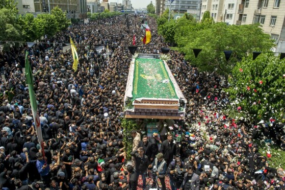 مراسم بدرقه پیکر شهید دکتر ابراهیم رئیسی و همراهان شهیدش -۲