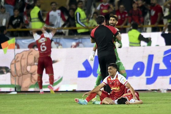 دیدار پرسپولیس تهران و استقلال خوزستان