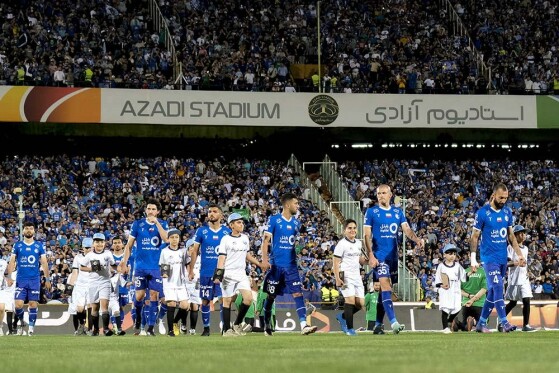 دیدار استقلال تهران و گل گهر سیرجان