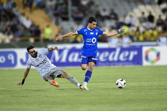 دیدار استقلال تهران و گل گهر سیرجان