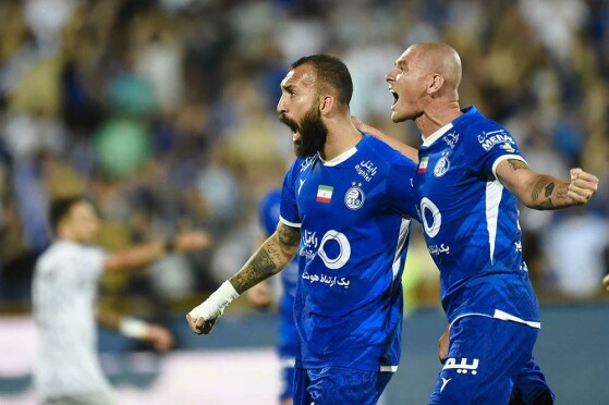 دیدار استقلال تهران و گل گهر سیرجان