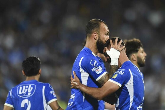 دیدار استقلال تهران و گل گهر سیرجان