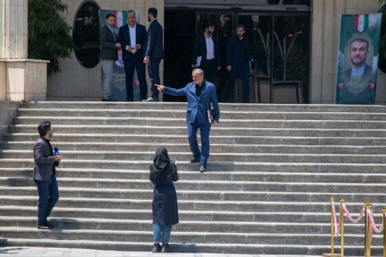 حاشیه جلسه هیات دولت - ۳۰ خرداد