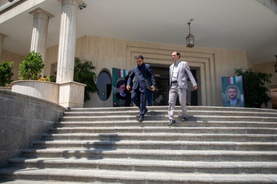 حاشیه جلسه هیات دولت - ۳۰ خرداد