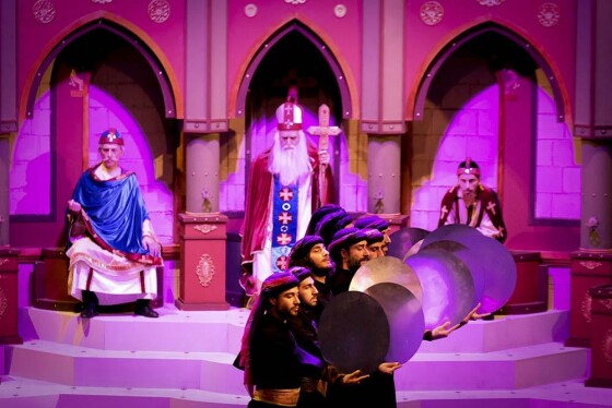 نمایش و او جان من است