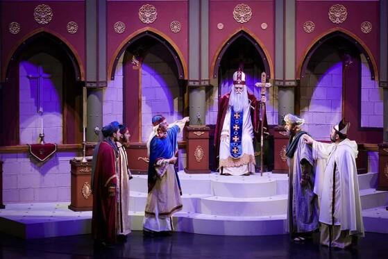 نمایش و او جان من است