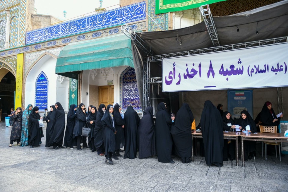 انتخابات چهاردهمین دوره ریاست‌جمهوری در تهران -۱