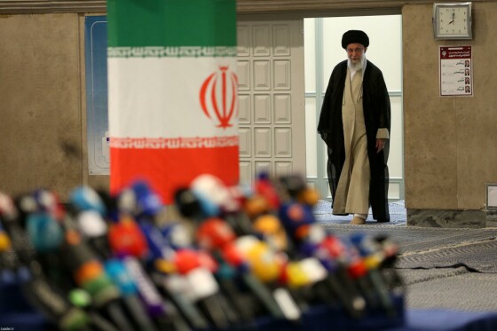 حضور رهبر انقلاب در چهاردهمین دوره انتخابات ریاست جمهوری
