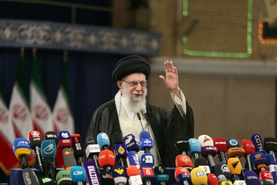 حضور رهبر انقلاب در چهاردهمین دوره انتخابات ریاست جمهوری