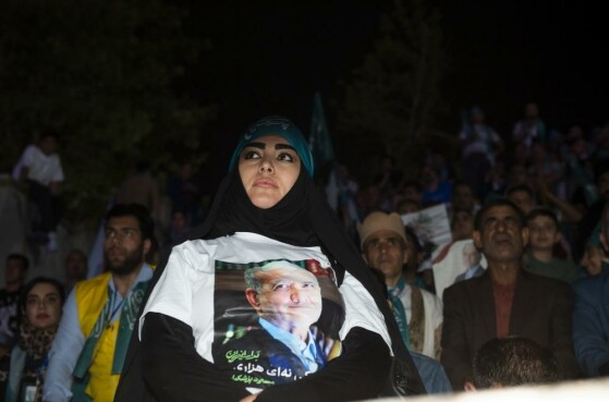 اجتماع هواداران «مسعود پزشکیان» در ورزشگاه حیدرنیا -۲