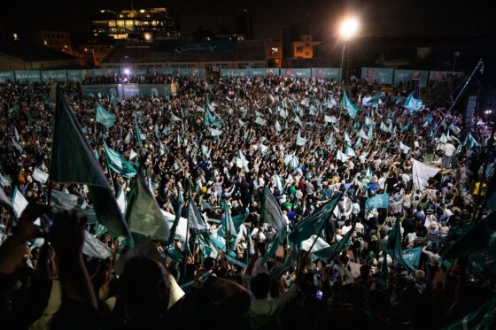 اجتماع هواداران «مسعود پزشکیان» در ورزشگاه حیدرنیا -۱