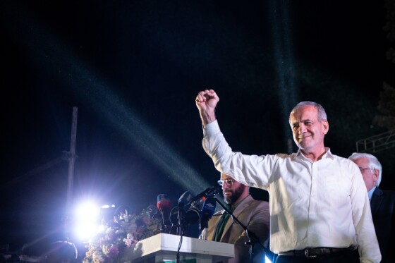 اجتماع هواداران «مسعود پزشکیان» در ورزشگاه حیدرنیا -۱