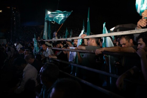 اجتماع هواداران «مسعود پزشکیان» در ورزشگاه حیدرنیا -۱