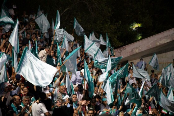 اجتماع هواداران «مسعود پزشکیان» در ورزشگاه حیدرنیا -۱