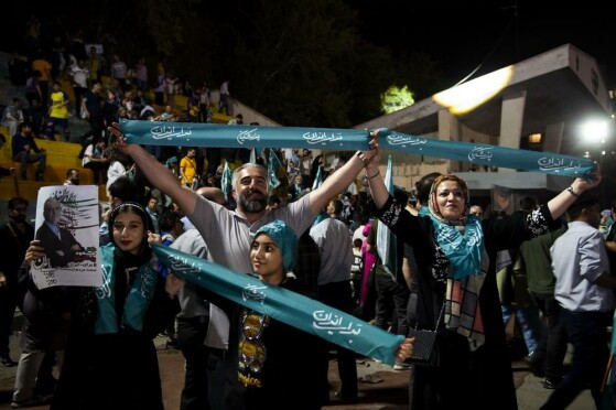 اجتماع هواداران «مسعود پزشکیان» در ورزشگاه حیدرنیا -۲