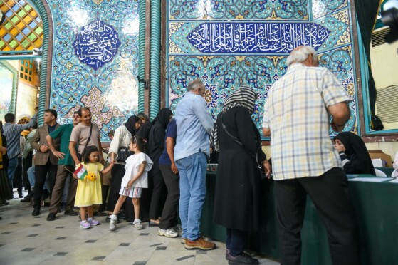 مرحله دوم انتخابات چهاردهمین دوره ریاست جمهوری -۱