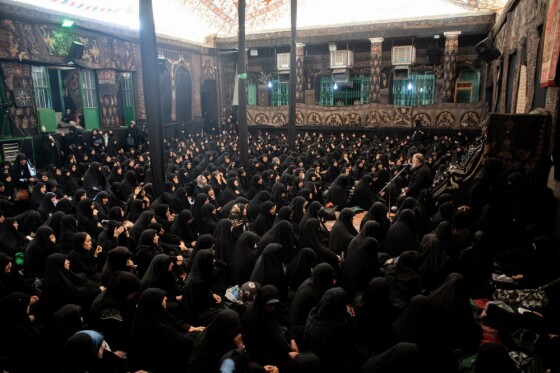 مراسم عزداری حسینی در تکیه سادات اخوی