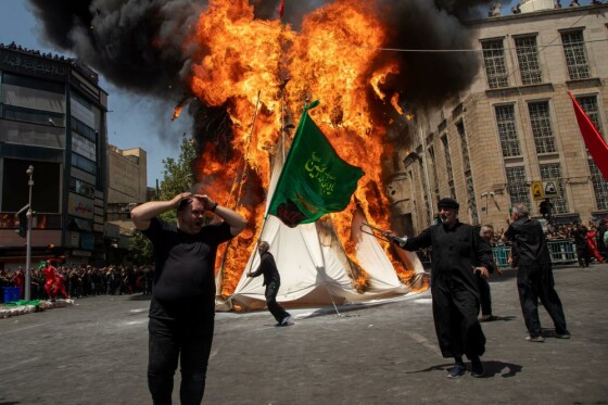 خیمه سوزان ظهر عاشورا - چهارراه گلوبندک تهران