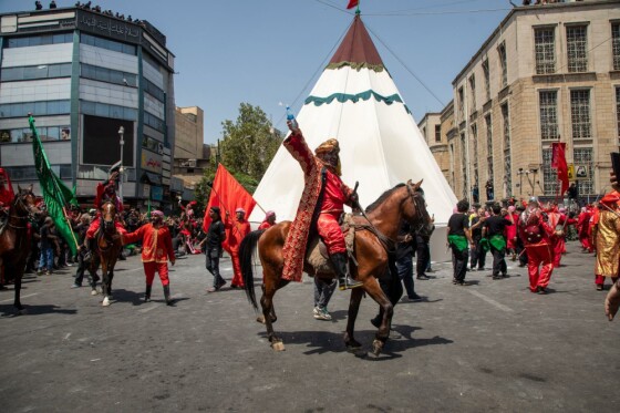 خیمه سوزان ظهر عاشورا - چهارراه گلوبندک تهران