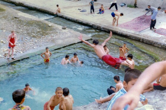 سرگرمی و آب تنی تابستان در دهه هفتاد