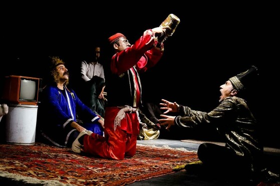 نمایش مضحکه سیاه