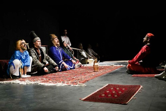 نمایش مضحکه سیاه