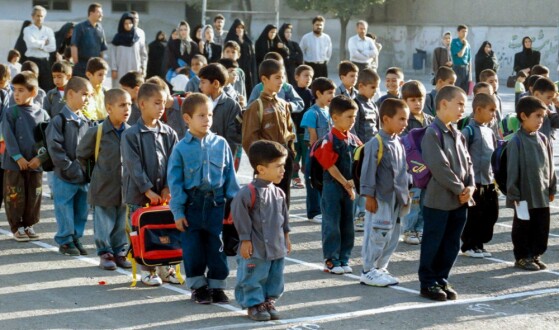 بازگشایی مدارس در دهه هفتاد