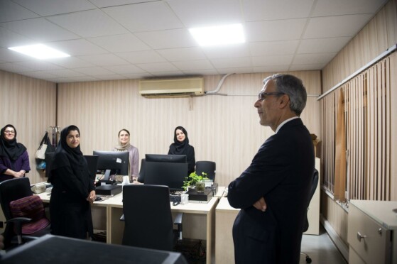 بازدید مدیر عامل خبرگزاری ایرنا از موسسه ایران