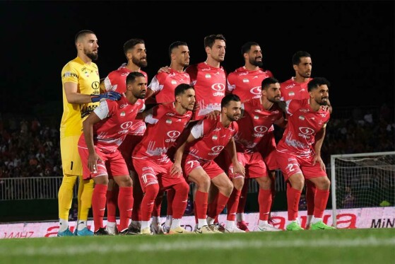 دیدار تیم های فوتبال استقلال و پرسپولیس