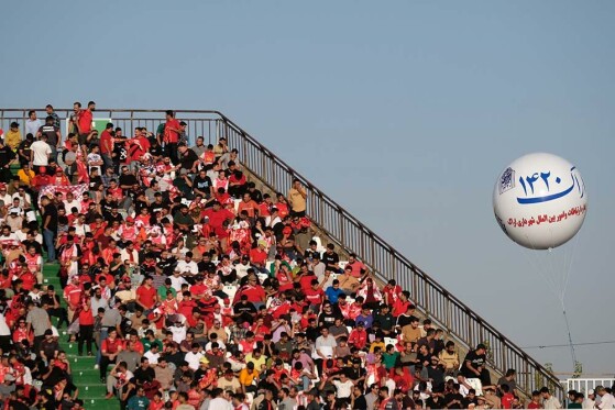 دیدار تیم های فوتبال استقلال و پرسپولیس