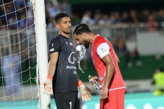 دیدار تیم های فوتبال استقلال و پرسپولیس