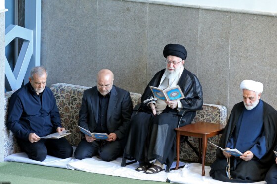 اقامه نماز جمعه تهران به امامت رهبر انقلاب