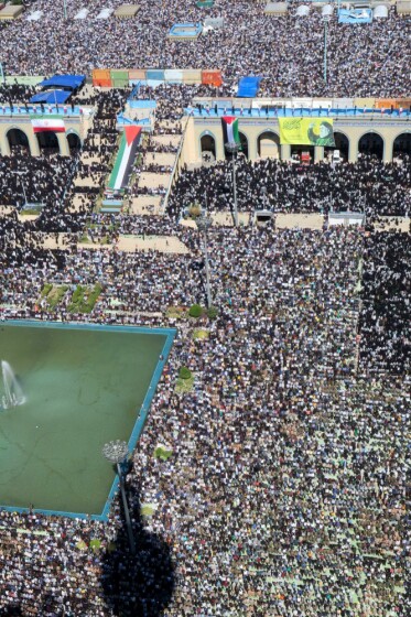اقامه نماز جمعه تهران به امامت رهبر انقلاب