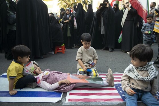 اجتماع مردمی «دفاع از جبهه مقاومت» در میدان فلسطین
