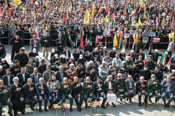 تشییع پیکر شهید «عباس نیلفروشان»