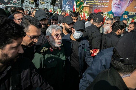 تشییع پیکر شهید «عباس نیلفروشان»