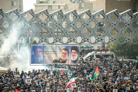 تشییع پیکر شهید «عباس نیلفروشان»